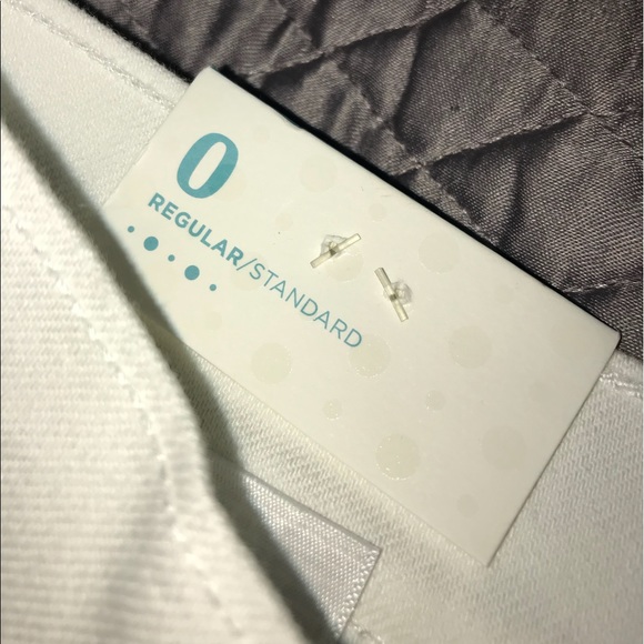 BOYFRIEND Jean Shorts size O Old Navy - Picture 4 of 5